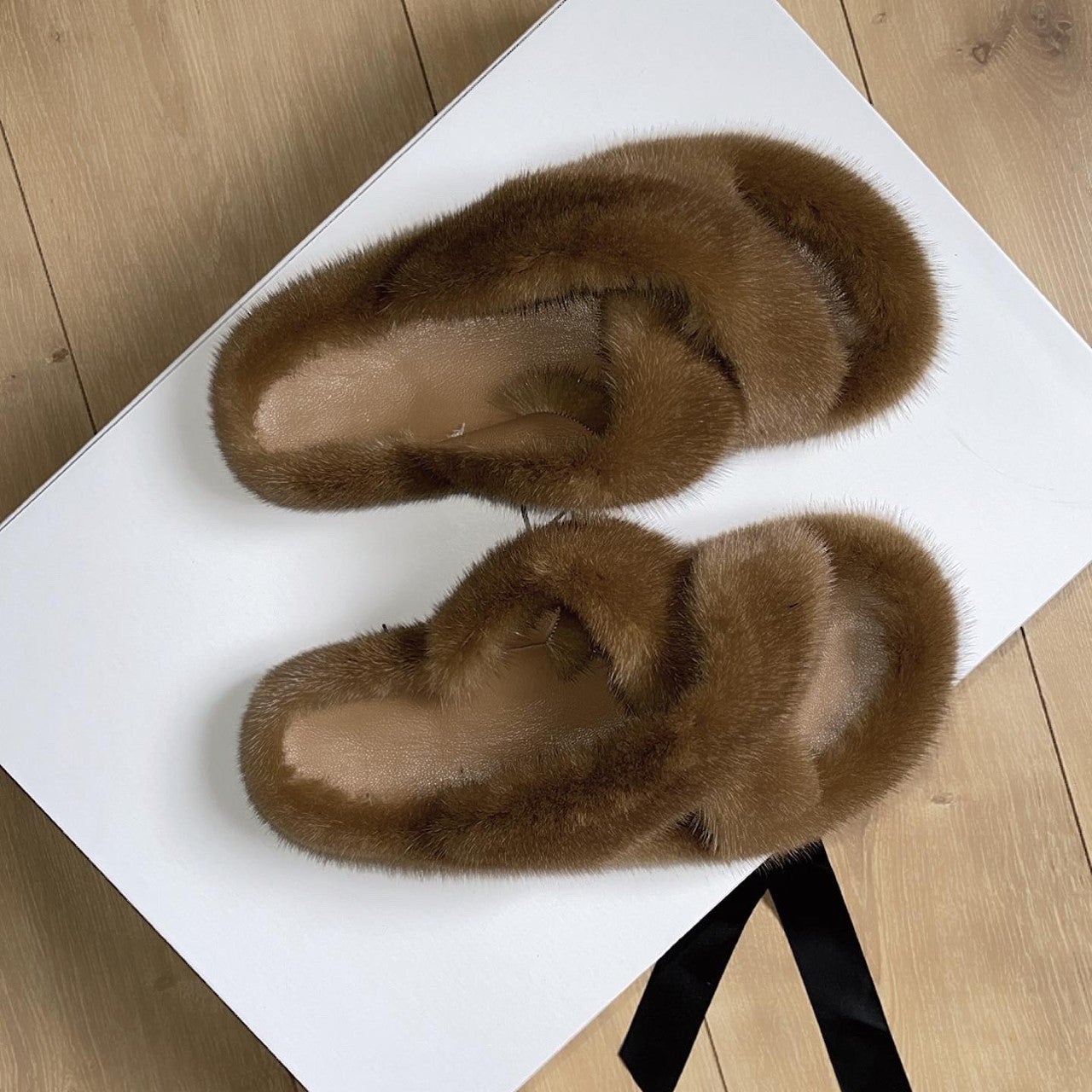 MINK CROSSOVER SLIDES